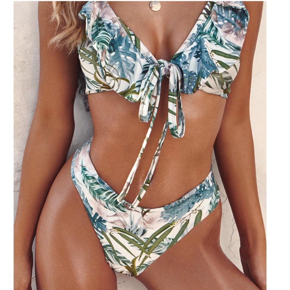 Bathing suit - Picture 2 of 2